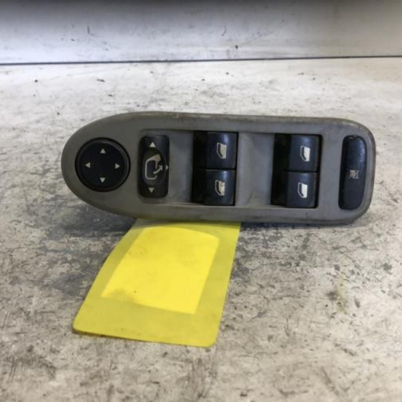 Interrupteur de leve vitre avant gauche CITROEN C5 1
