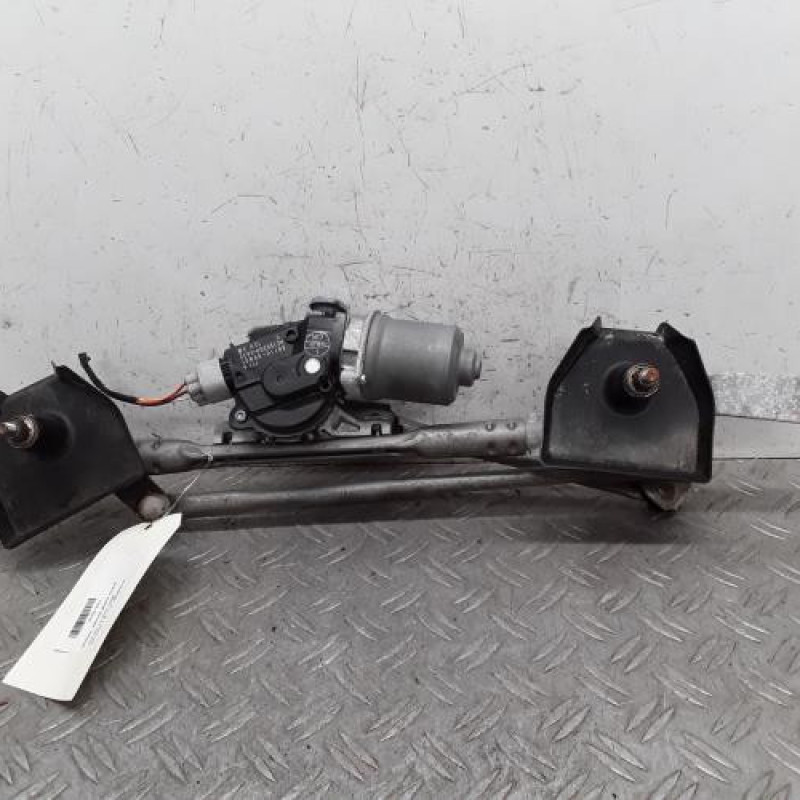 Moteur essuie glace avant SUZUKI CELERIO