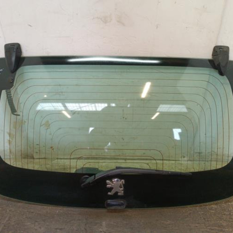 Malle/Hayon arriere PEUGEOT 107 Malle/Hayon arriere PEUGEOT 107