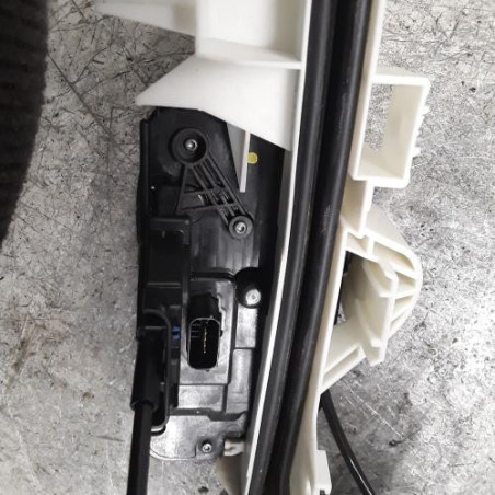 Serrure avant droit FORD PUMA 2