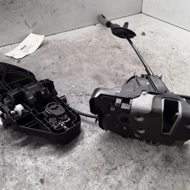 Serrure avant gauche FORD PUMA 2 Serrure avant gauche FORD PUMA 2