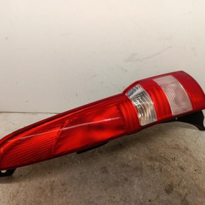 Feu arriere principal droit (feux) FIAT PANDA 2 Feu arriere principal droit (feux) FIAT PANDA 2