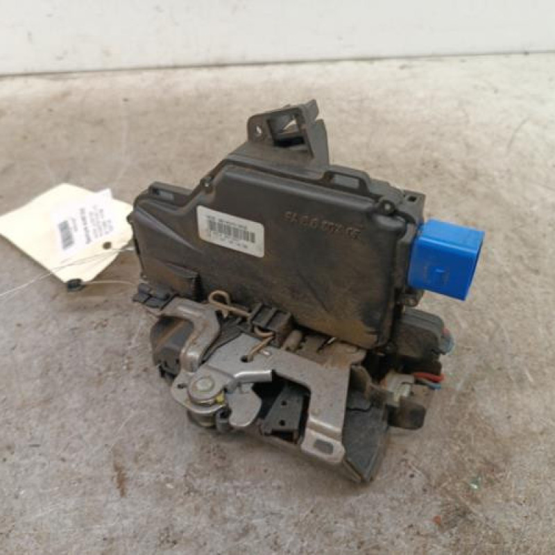 Serrure avant droit SKODA ROOMSTER Serrure avant droit SKODA ROOMSTER