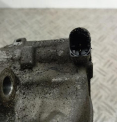 Compresseur clim VOLKSWAGEN GOLF 6 Photo n°3
