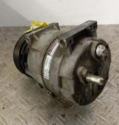 Compresseur clim RENAULT SCENIC 1 Photo n°4