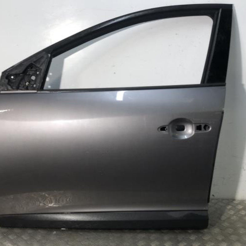 Porte avant gauche RENAULT MEGANE 3 Porte avant gauche RENAULT MEGANE 3