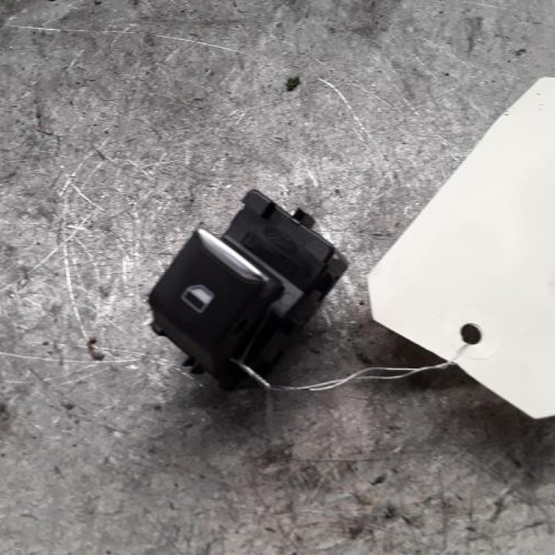 Interrupteur de leve vitre arriere droit FORD PUMA 2