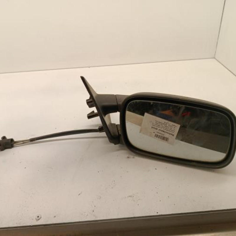 Retroviseur droit VOLKSWAGEN PASSAT 3