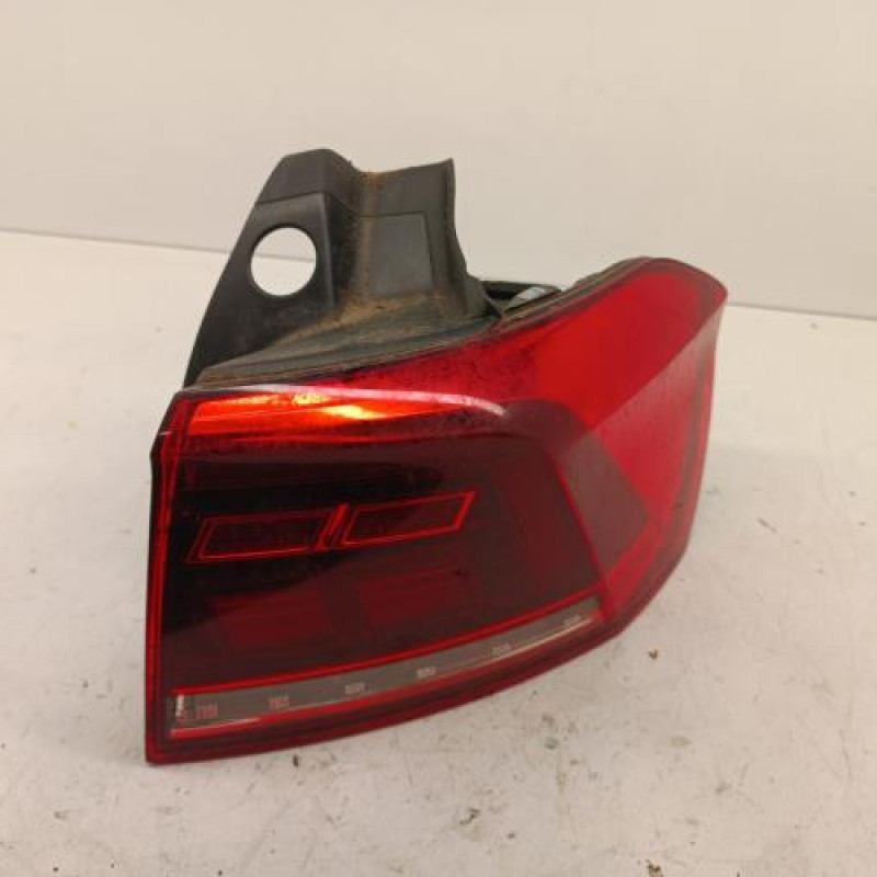 Feu arriere principal droit (feux) VOLKSWAGEN PASSAT 7 Feu arriere principal droit (feux) VOLKSWAGEN PASSAT 7