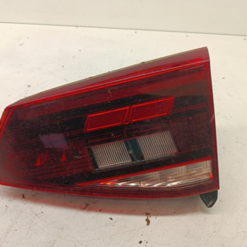 Feu arriere secondaire droit (feux) VOLKSWAGEN PASSAT 7 Feu arriere secondaire droit (feux) VOLKSWAGEN PASSAT 7