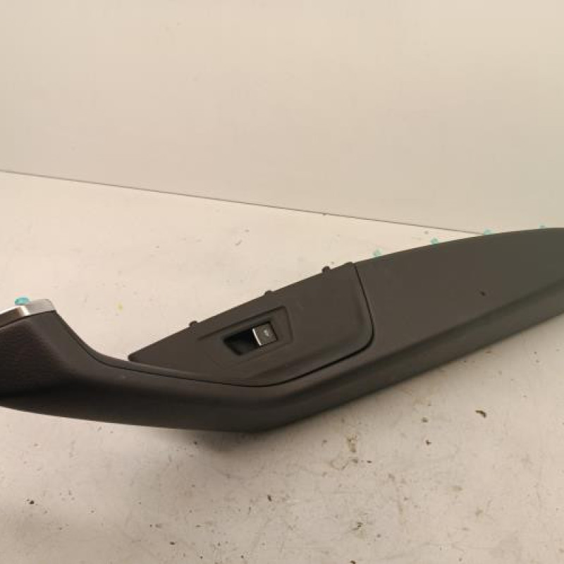 Interrupteur de leve vitre avant droit VOLKSWAGEN PASSAT 7