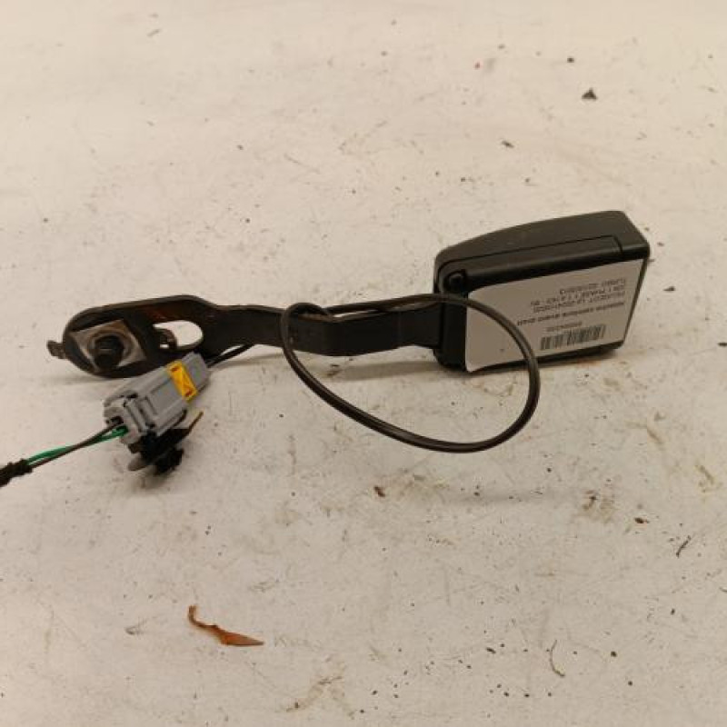 Attache ceinture avant droit PEUGEOT 208 1
