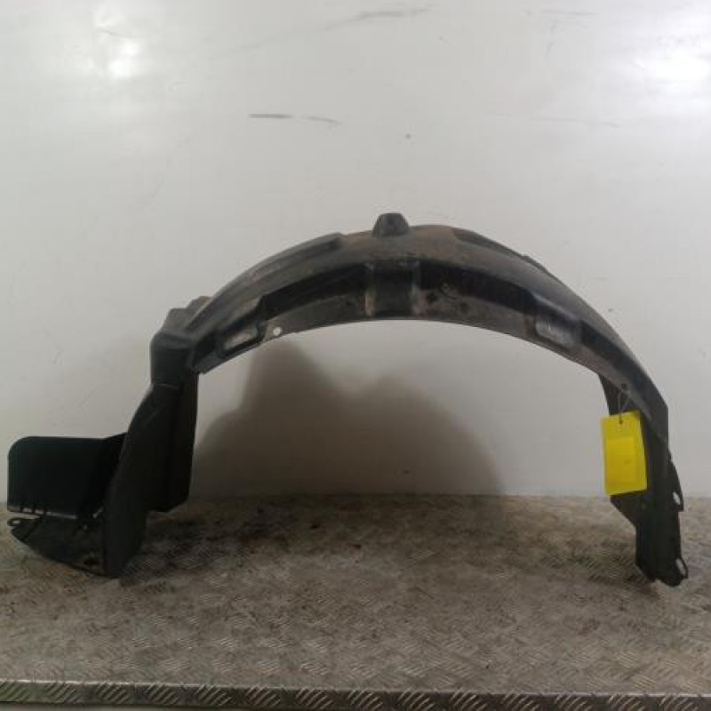 Pare boue avant gauche KIA CARNIVAL 1