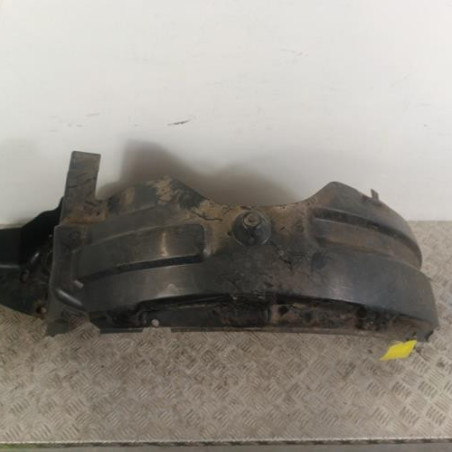 Pare boue avant gauche KIA CARNIVAL 1