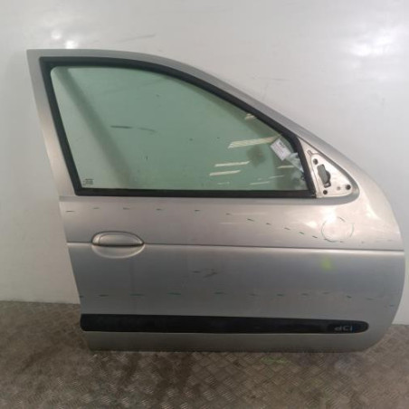 Porte avant droit RENAULT MEGANE 1 Photo n°1