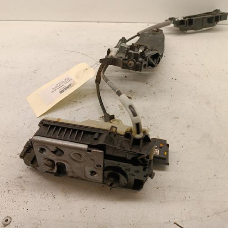 Serrure arriere droit PEUGEOT 208 1 Serrure arriere droit PEUGEOT 208 1