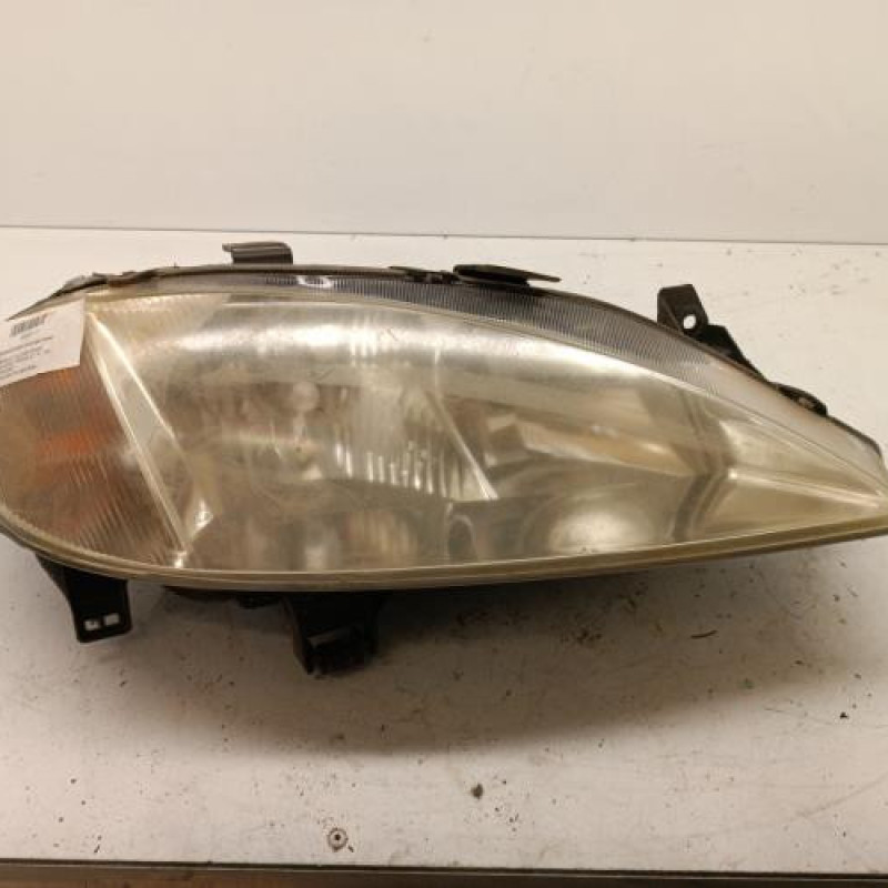 Optique avant principal droit (feux)(phare) RENAULT MEGANE 1