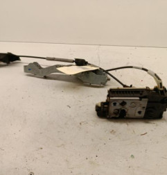 Serrure avant droit PEUGEOT 208 1