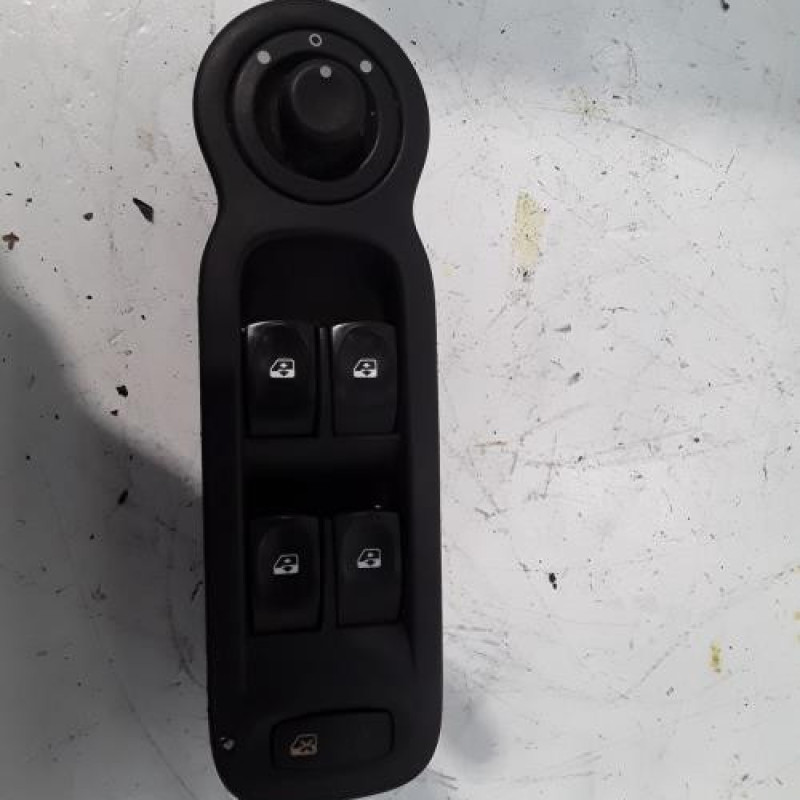 Interrupteur de leve vitre avant gauche RENAULT GRAND MODUS