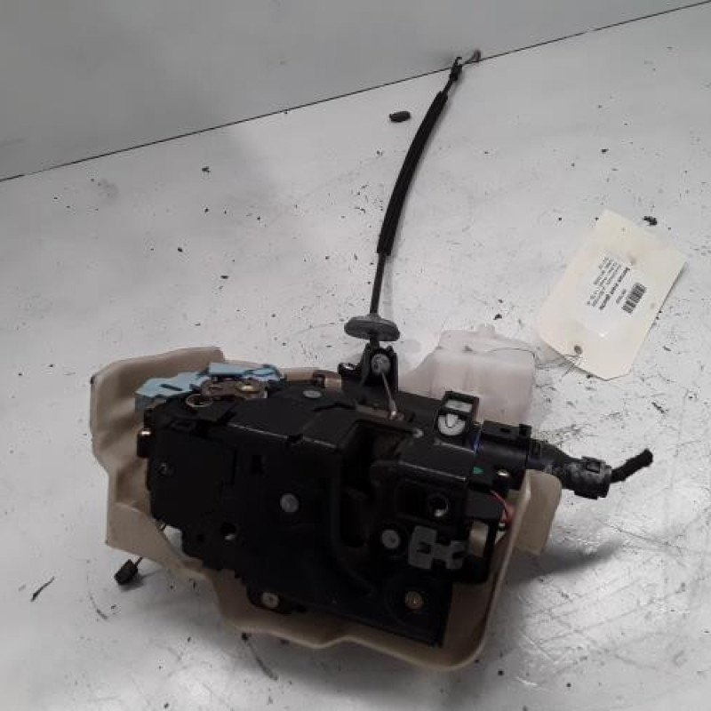 Serrure avant gauche VOLKSWAGEN TOURAN 1