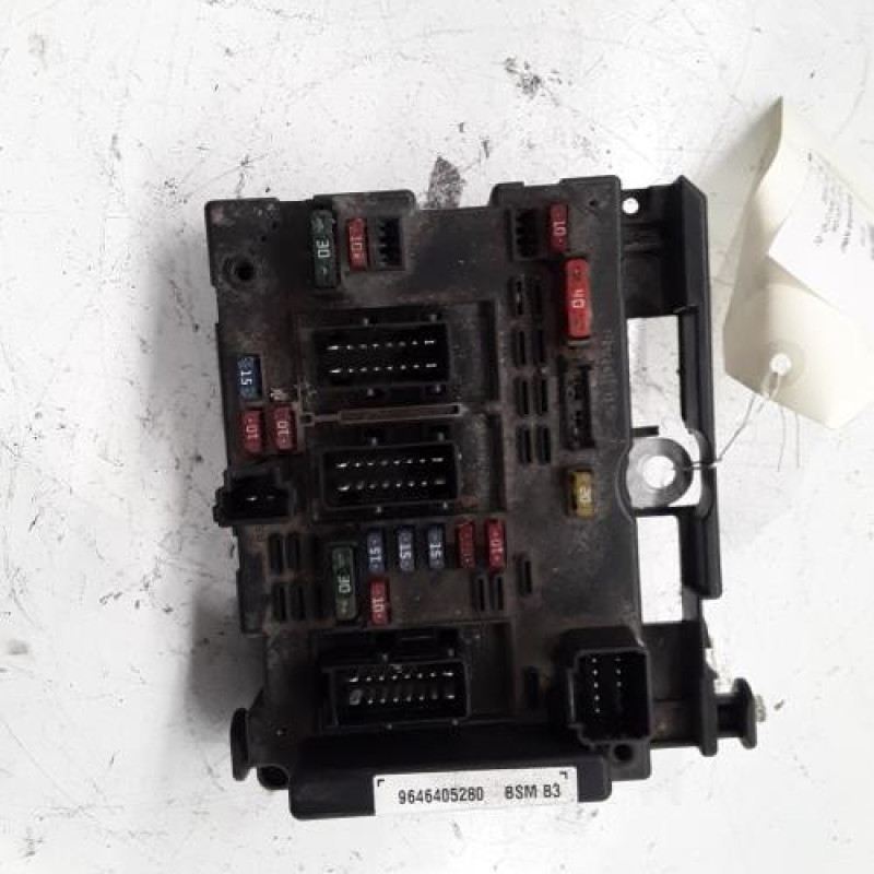 Boitier servitude moteur (BSM) PEUGEOT 307 Boitier servitude moteur (BSM) PEUGEOT 307
