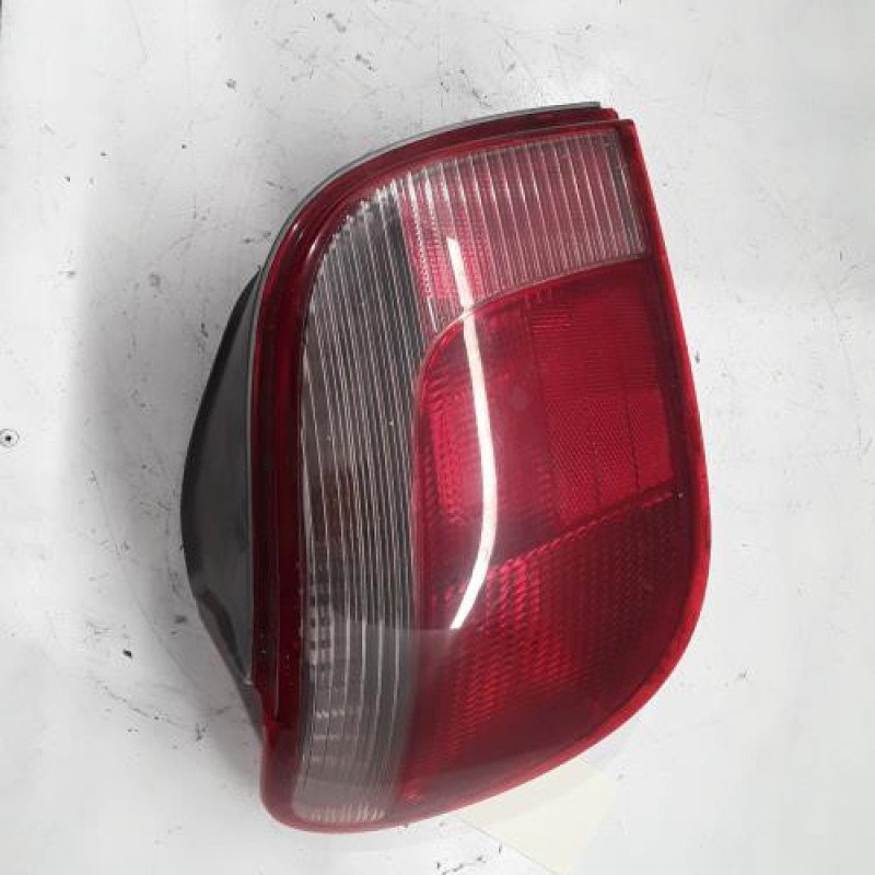 Feu arriere principal gauche (feux) TOYOTA YARIS 1