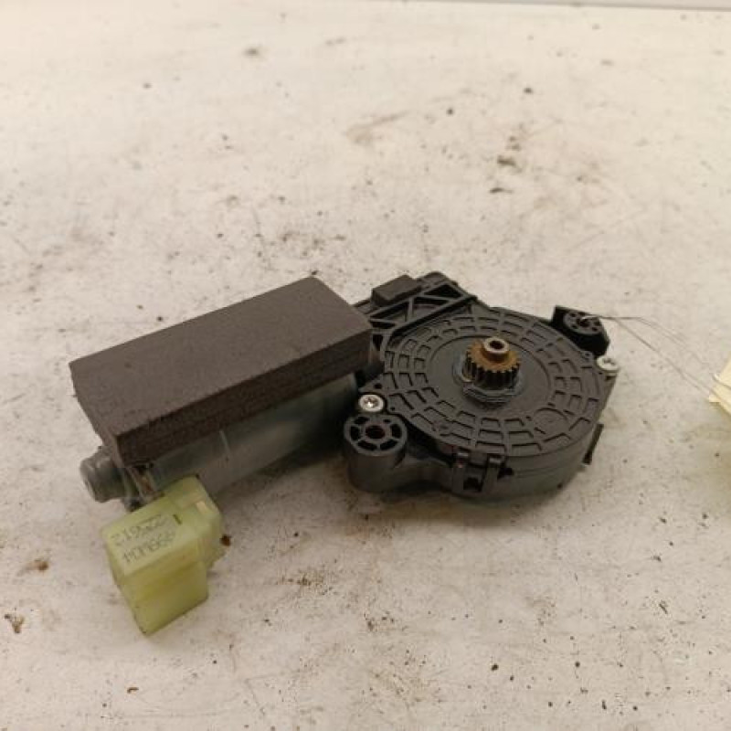 Moteur toit ouvrant VOLKSWAGEN PASSAT 7 Moteur toit ouvrant VOLKSWAGEN PASSAT 7