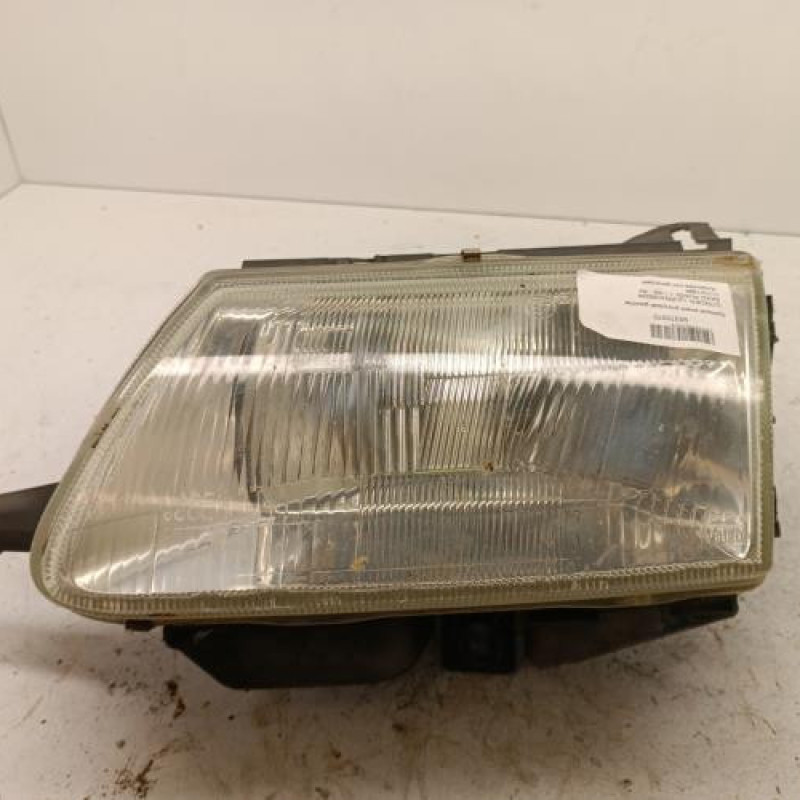 Optique avant principal gauche (feux)(phare) CITROEN SAXO