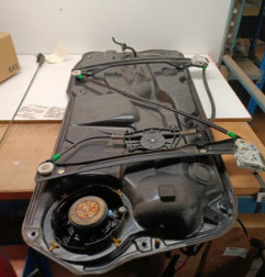 Leve vitre electrique avant droit VOLKSWAGEN GOLF 4