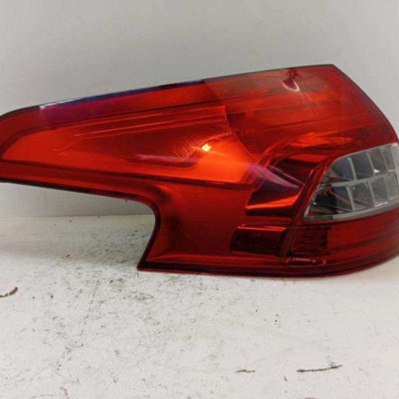 Feu arriere principal gauche (feux) CITROEN C5 2 Feu arriere principal gauche (feux) CITROEN C5 2