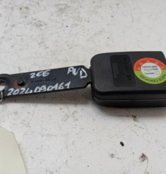 Attache ceinture avant droit PEUGEOT 206 Photo n°1