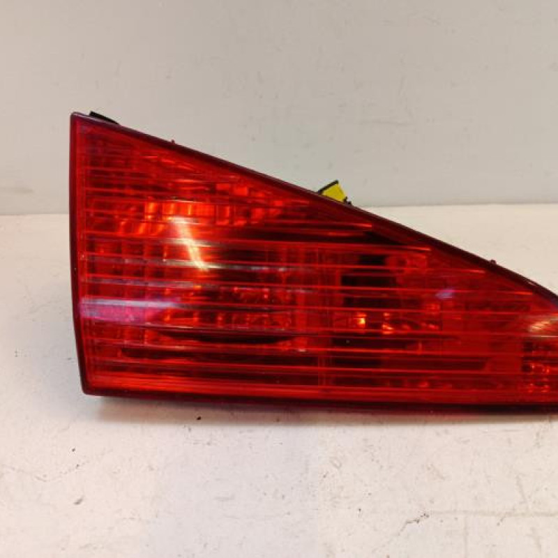 Feu arriere secondaire gauche (feux) PEUGEOT 607 Feu arriere secondaire gauche (feux) PEUGEOT 607