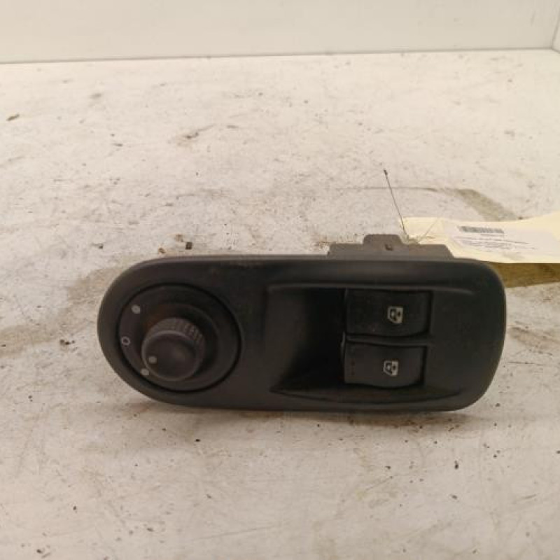 Interrupteur de leve vitre avant gauche OPEL VIVARO 1