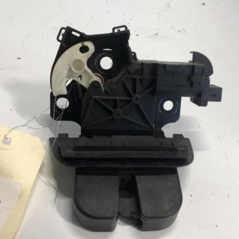Serrure de hayon AUDI A4 2