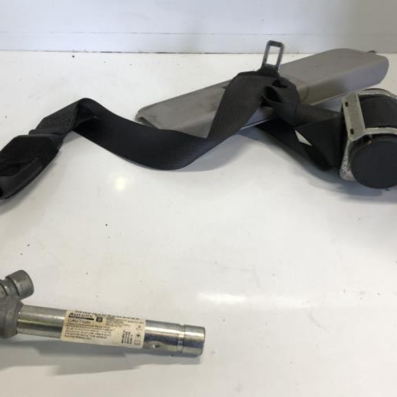 Ceinture avant gauche OPEL CORSA D Ceinture avant gauche OPEL CORSA D