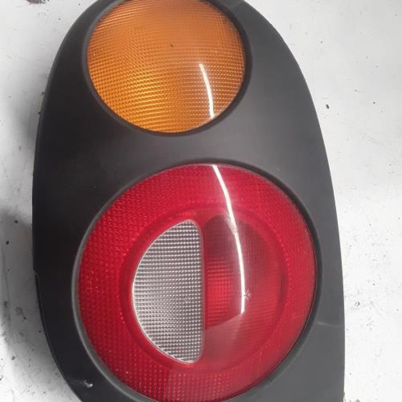 Feu arriere principal droit (feux) RENAULT MEGANE 1 Feu arriere principal droit (feux) RENAULT MEGANE 1