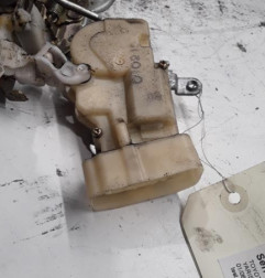 Serrure avant droit TOYOTA YARIS 1