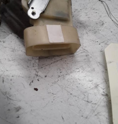 Serrure avant gauche TOYOTA YARIS 1