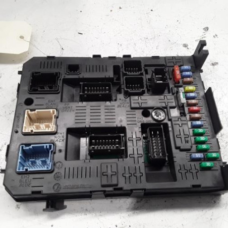 Porte fusible FIAT SCUDO 2 Photo n°1