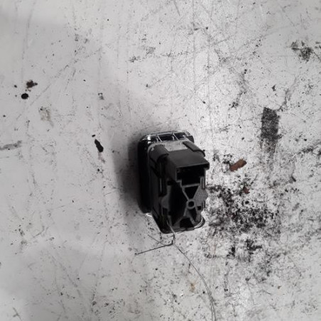 Interrupteur de leve vitre arriere gauche MERCEDES CLASSE C 204