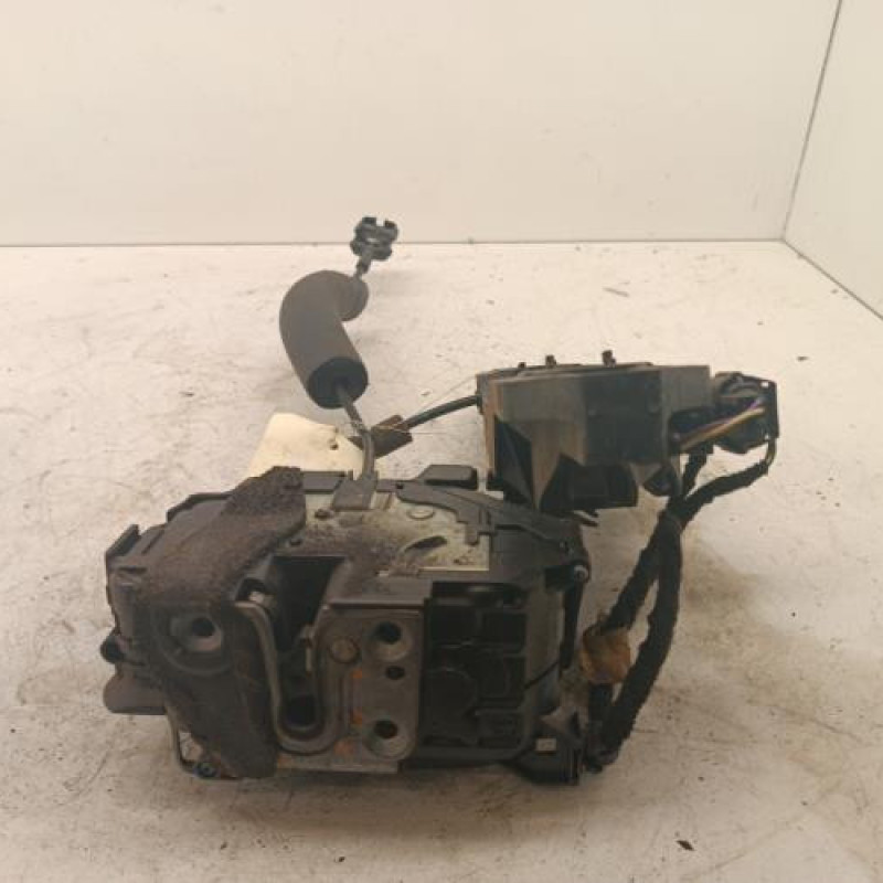 Serrure avant gauche RENAULT MEGANE 3