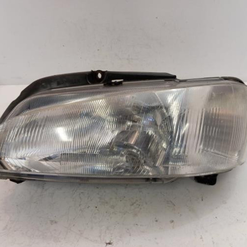 Optique avant principal gauche (feux)(phare) PEUGEOT 106