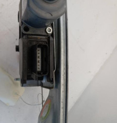 Leve vitre electrique avant droit PEUGEOT 208 1