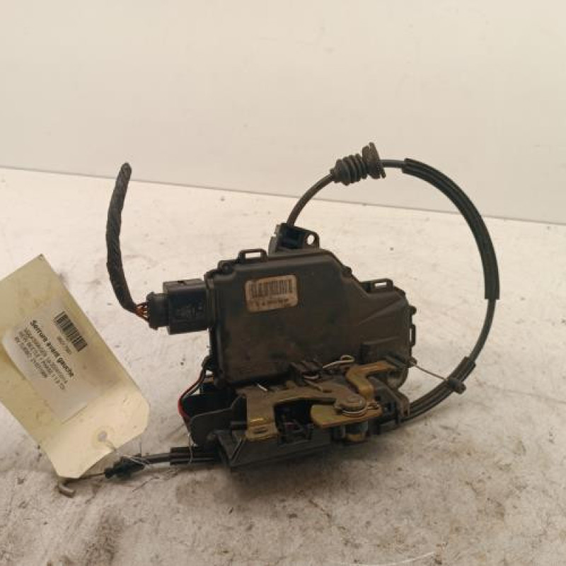 Serrure avant gauche VOLKSWAGEN NEW BEETLE 1 Serrure avant gauche VOLKSWAGEN NEW BEETLE 1