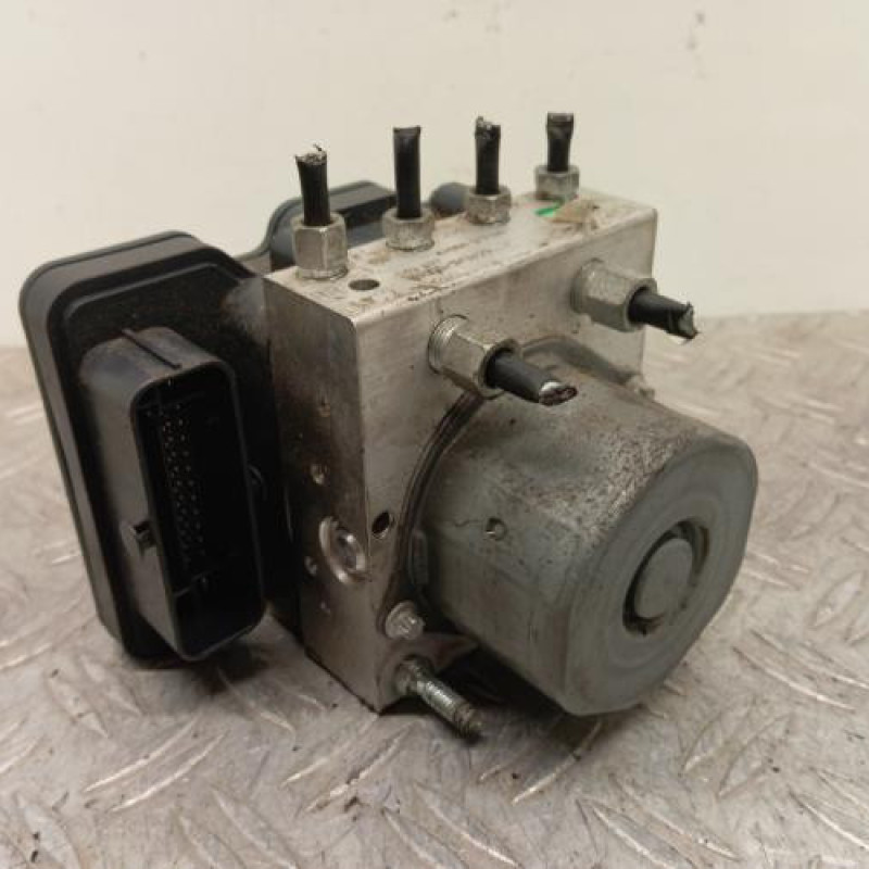 Bloc ABS (freins anti-blocage) NISSAN MICRA 5 Bloc ABS (freins anti-blocage) NISSAN MICRA 5
