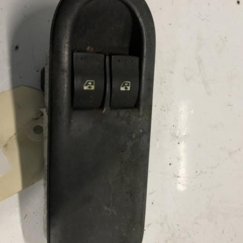 Interrupteur de leve vitre avant gauche RENAULT SCENIC 2
