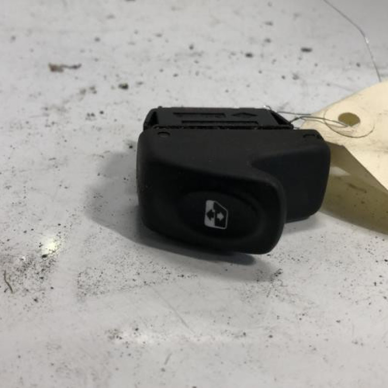 Interrupteur de leve vitre avant droit RENAULT KANGOO 1