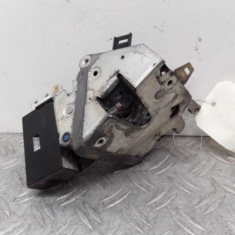 Serrure avant droit BMW SERIE 5 E39 Serrure avant droit BMW SERIE 5 E39