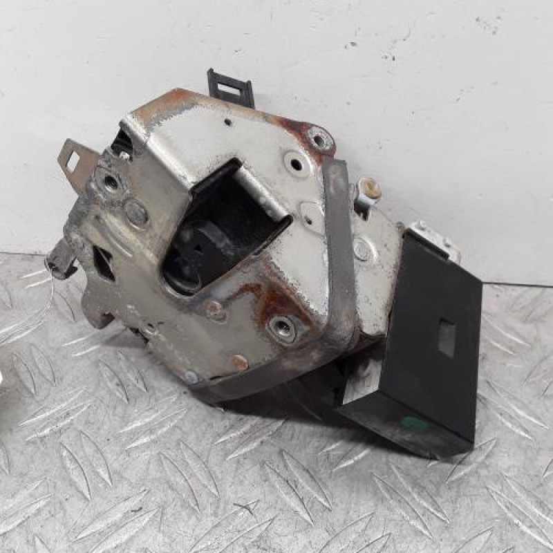 Serrure avant gauche BMW SERIE 5 E39 Serrure avant gauche BMW SERIE 5 E39