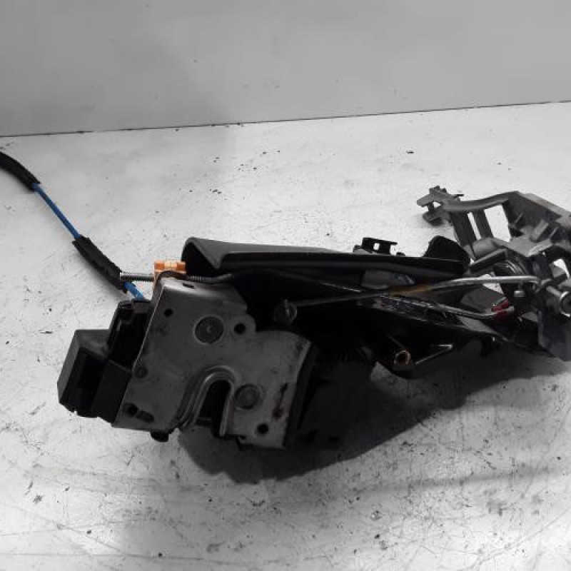 Serrure avant gauche SAAB 9.3 2 Serrure avant gauche SAAB 9.3 2